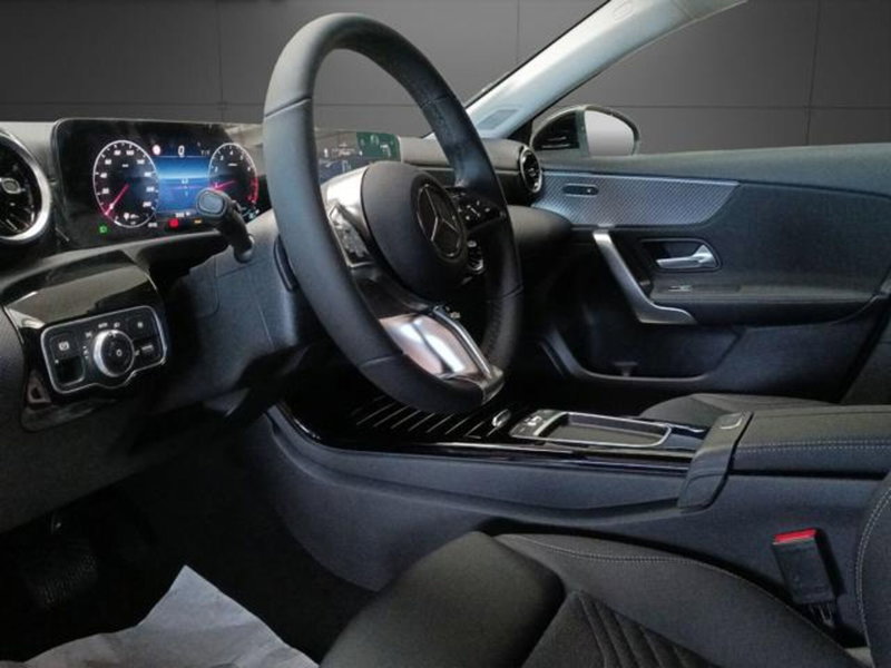 Mercedes-Benz Classe A usata a Milano (9)