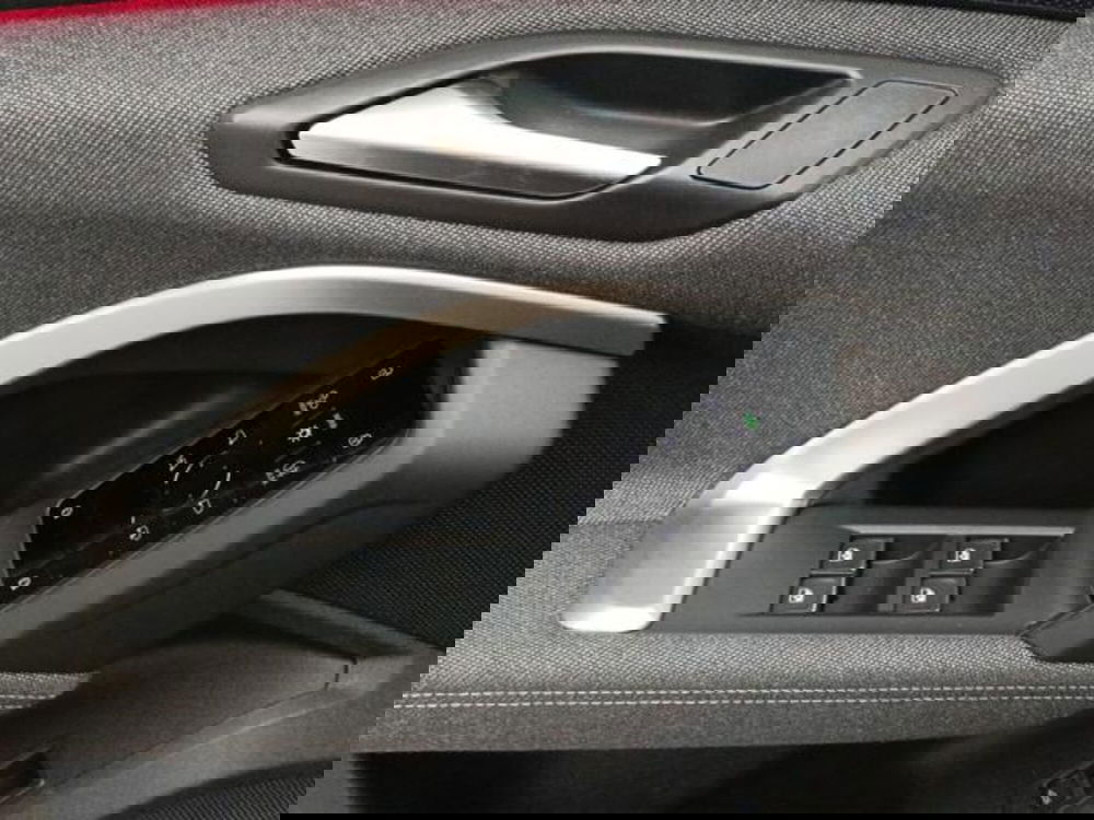 Audi Q5 Sportback nuova a Milano (17)