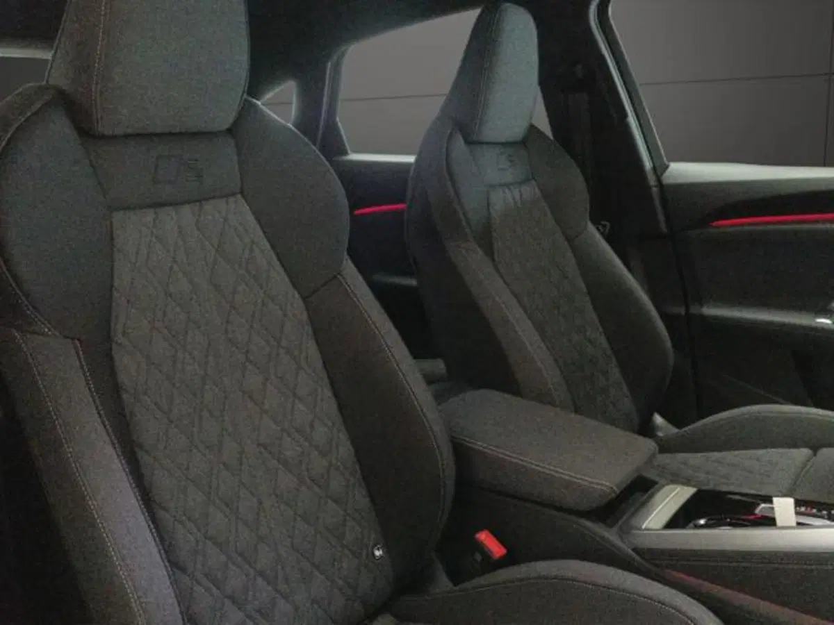 Audi Q5 Sportback nuova a Milano (18)
