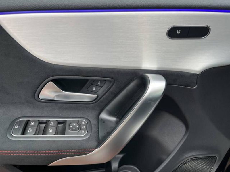 Mercedes-Benz Classe A usata a Milano (13)