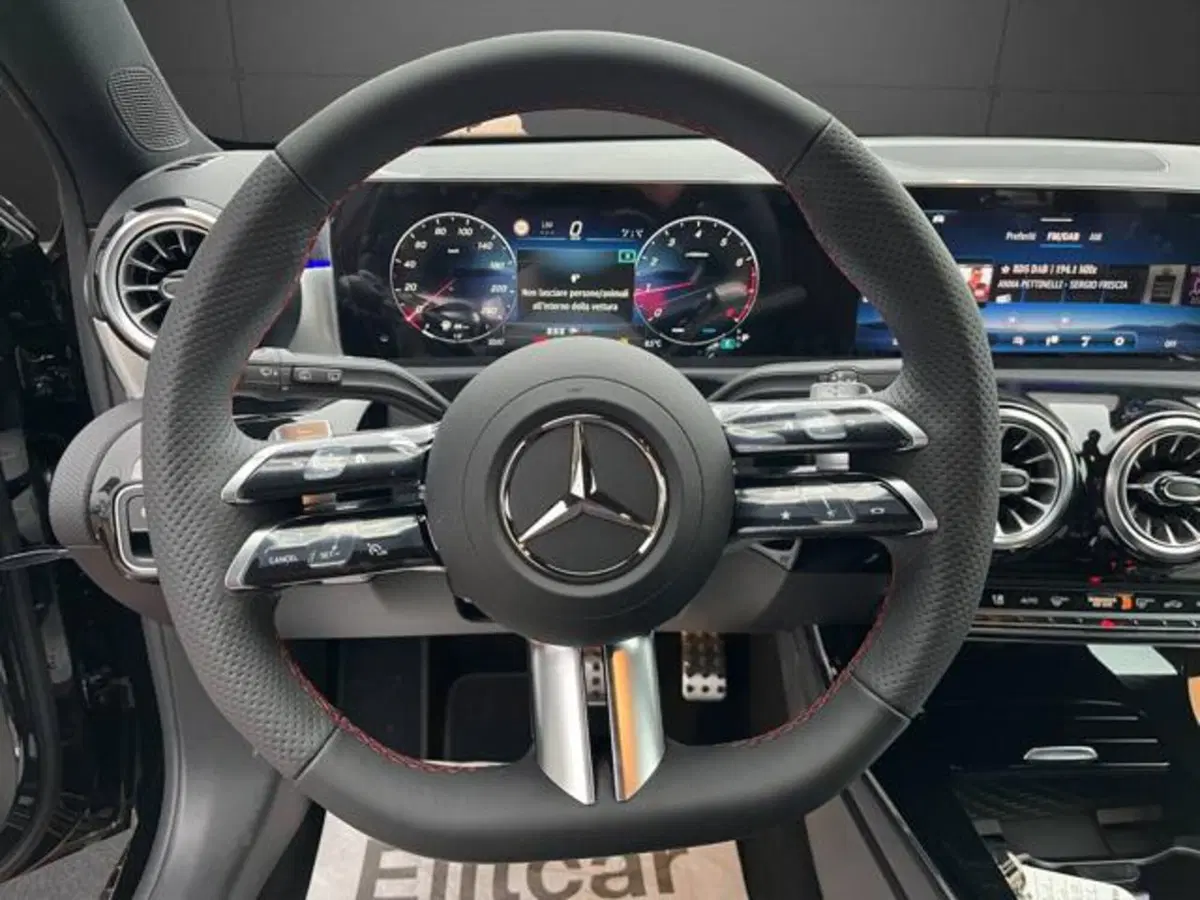 Mercedes-Benz Classe A usata a Milano (15)