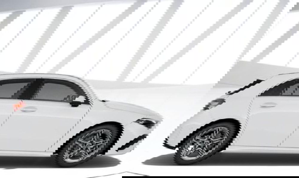 Mercedes-Benz Classe A Sedan usata a Milano (5)