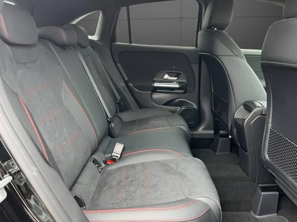 Mercedes-Benz GLA SUV usata a Milano (10)