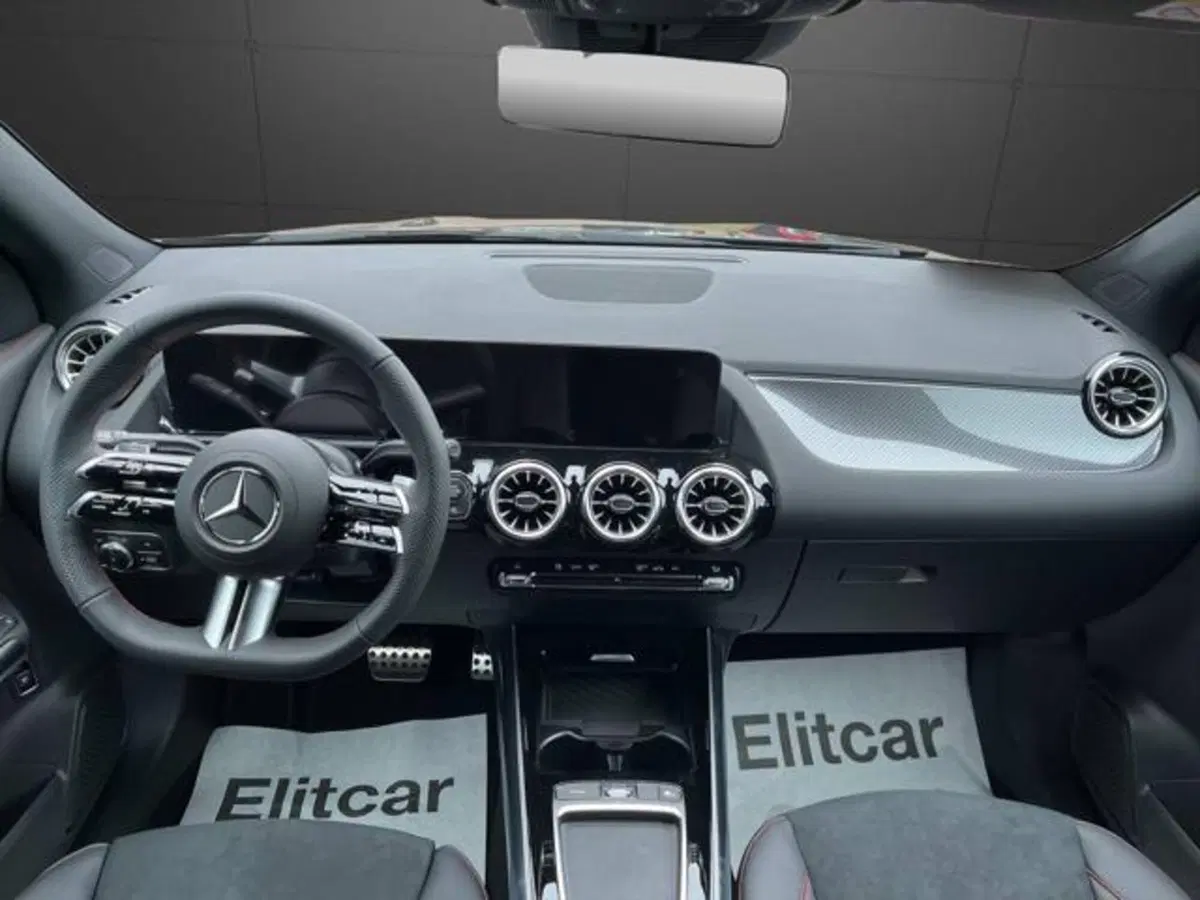 Mercedes-Benz GLA SUV usata a Milano (13)