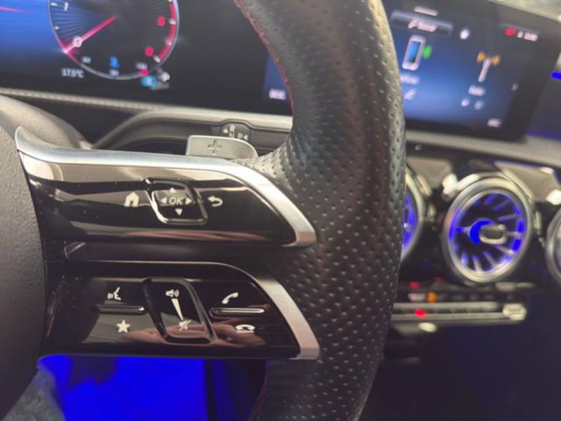 Mercedes-Benz Classe A Sedan usata a Milano (14)