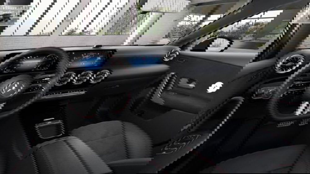 Mercedes-Benz Classe A Sedan usata a Milano (9)