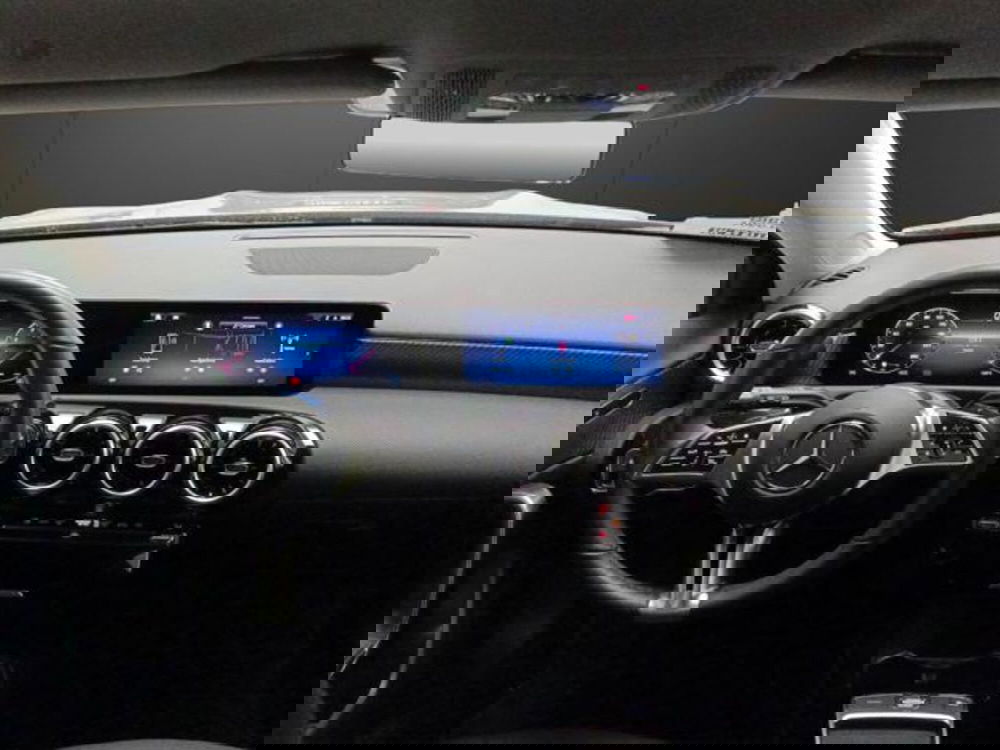 Mercedes-Benz Classe A Sedan usata a Milano (10)