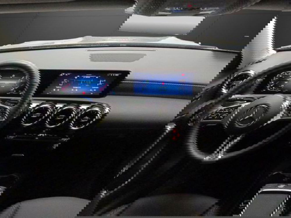 Mercedes-Benz Classe A Sedan usata a Milano (11)