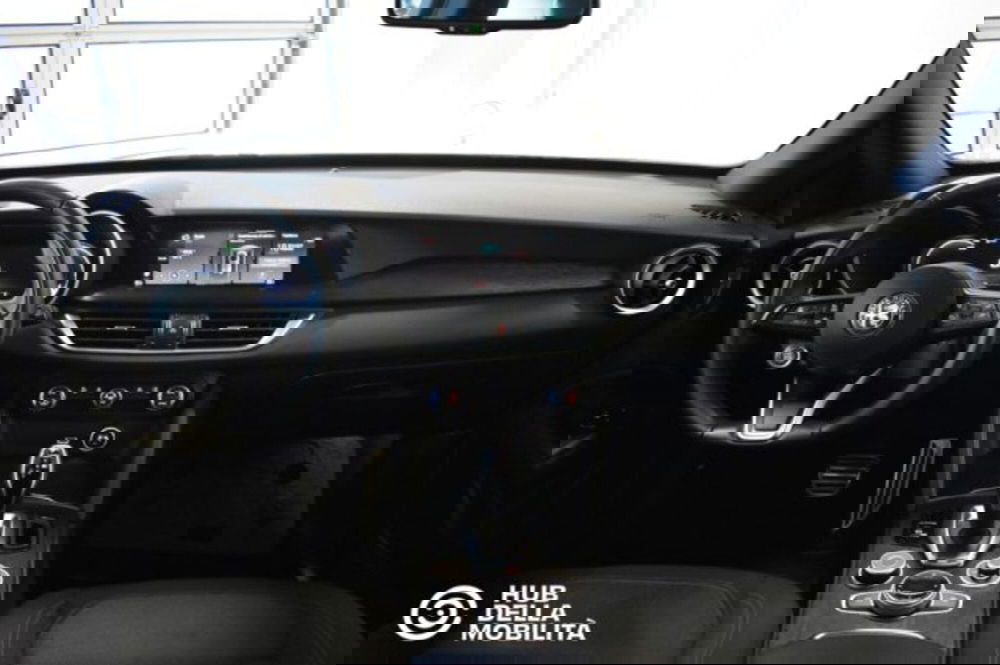 Alfa Romeo Stelvio usata a Perugia (10)