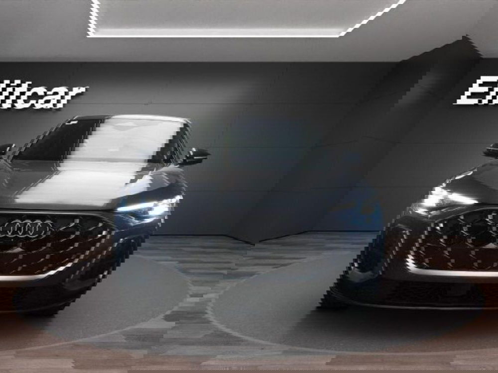 Audi Q5 Sportback nuova a Novara (3)