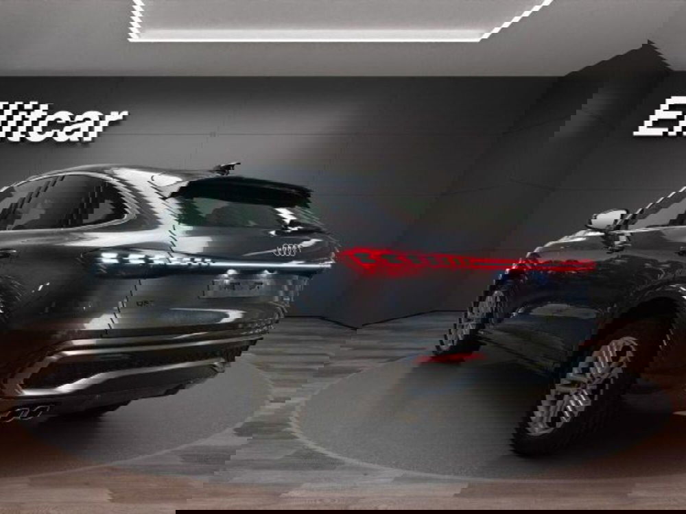 Audi Q5 Sportback nuova a Novara (5)