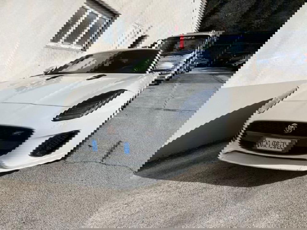 Jaguar F-Type Coupé usata a Lucca