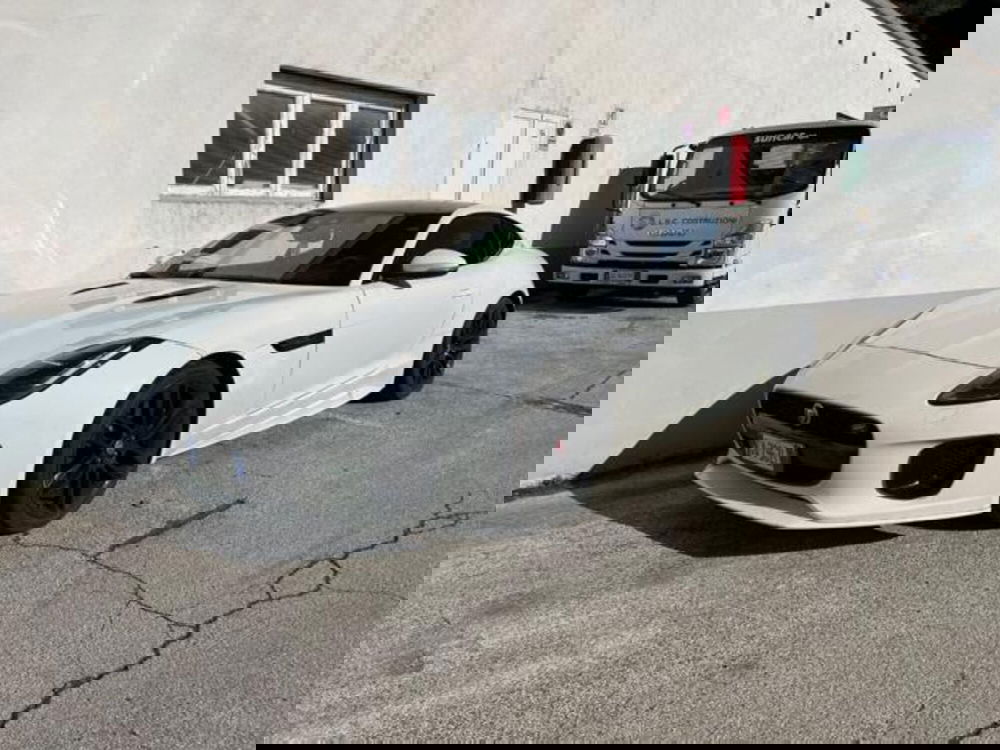 Jaguar F-Type Coupé usata a Lucca (2)