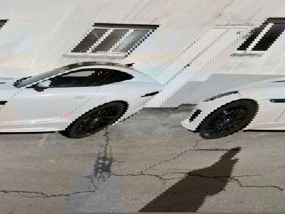 Jaguar F-Type Coupé usata a Lucca (4)