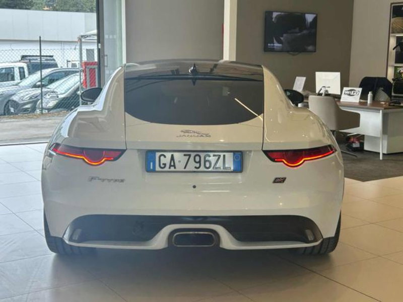 Jaguar F-Type Coupé usata a Lucca (7)