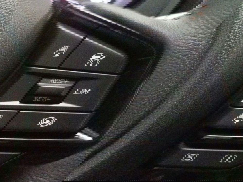 Subaru Forester nuova a Novara (17)