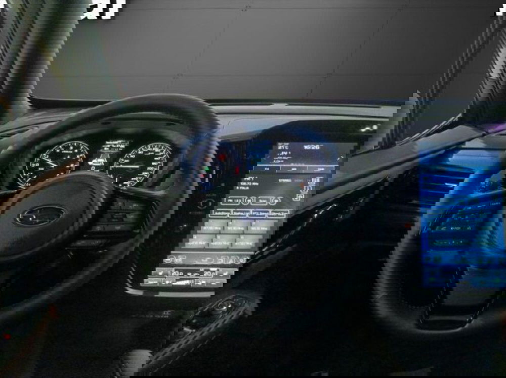 Subaru Forester nuova a Novara (10)