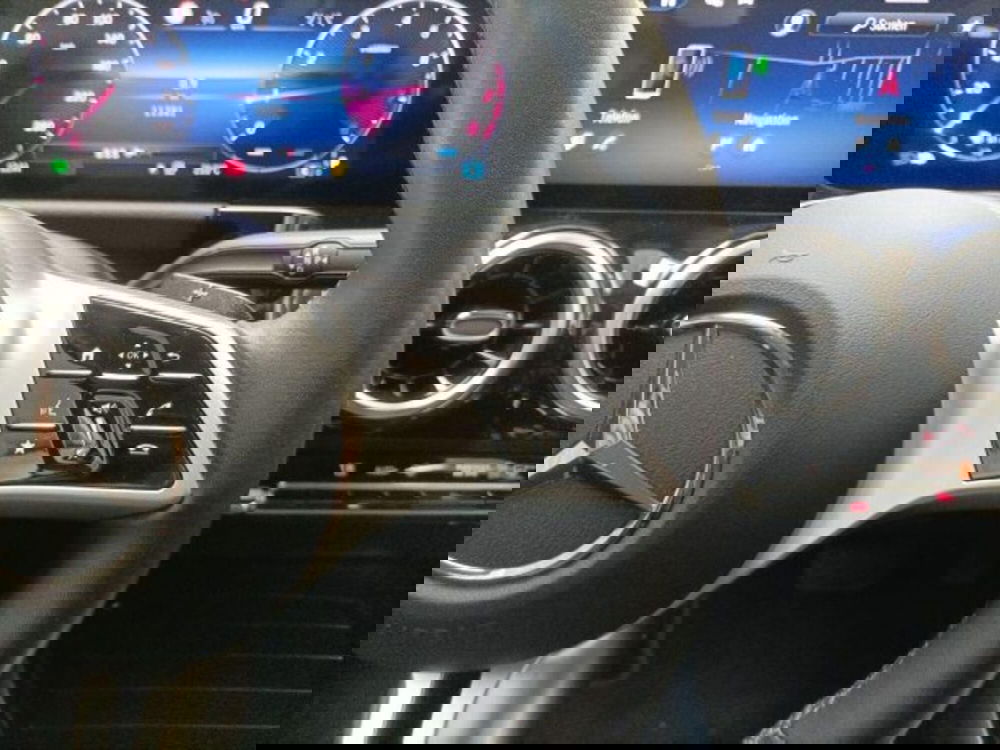 Mercedes-Benz GLA SUV usata a Novara (15)