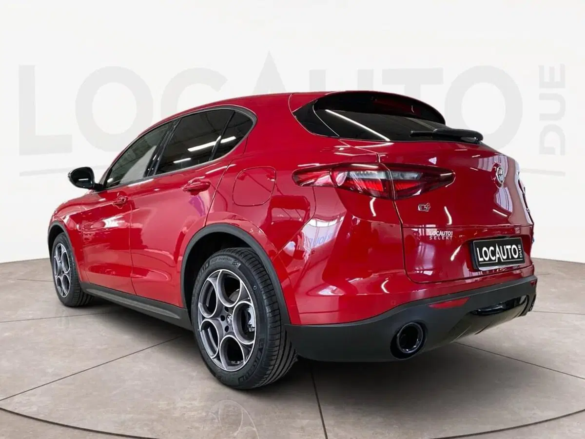 Alfa Romeo Stelvio usata a Torino (5)