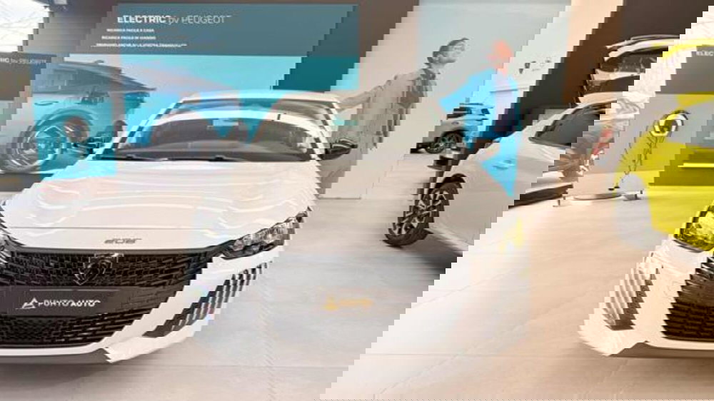 Peugeot 208 nuova a Ancona (2)