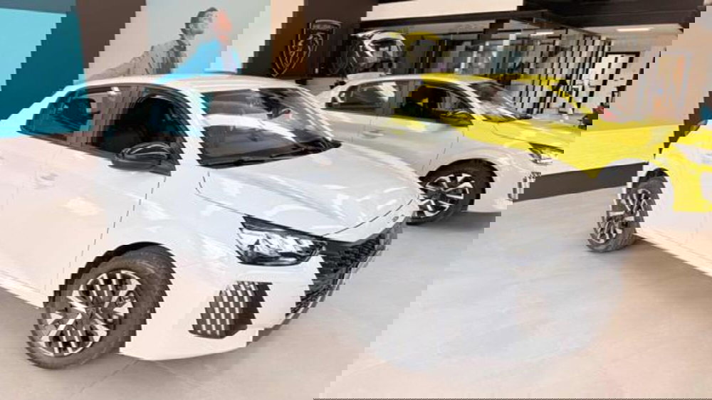 Peugeot 208 nuova a Ancona (3)