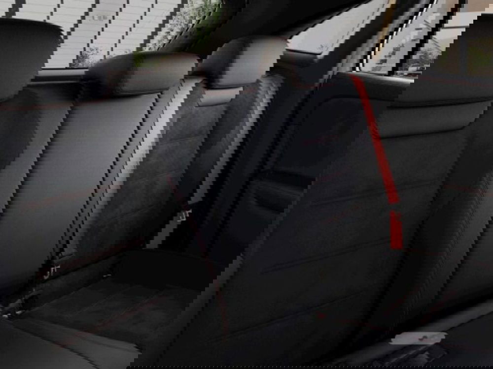 Mercedes-Benz GLA SUV nuova a Verona (7)