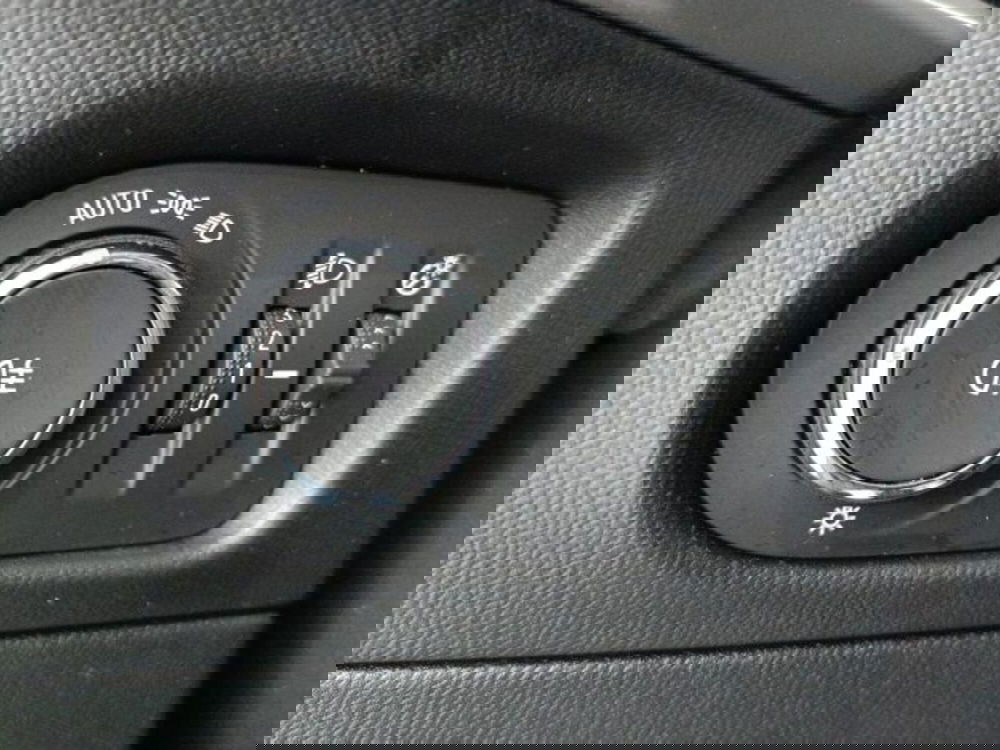 Opel Mokka usata a Catania (18)