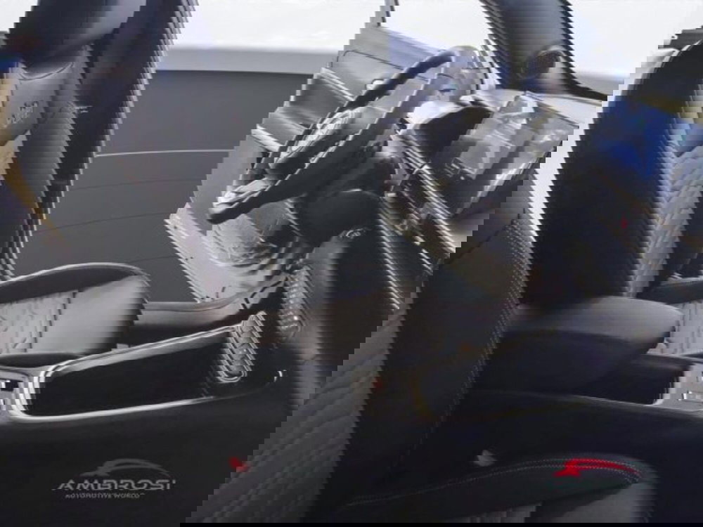 Jeep Avenger nuova a Perugia (11)