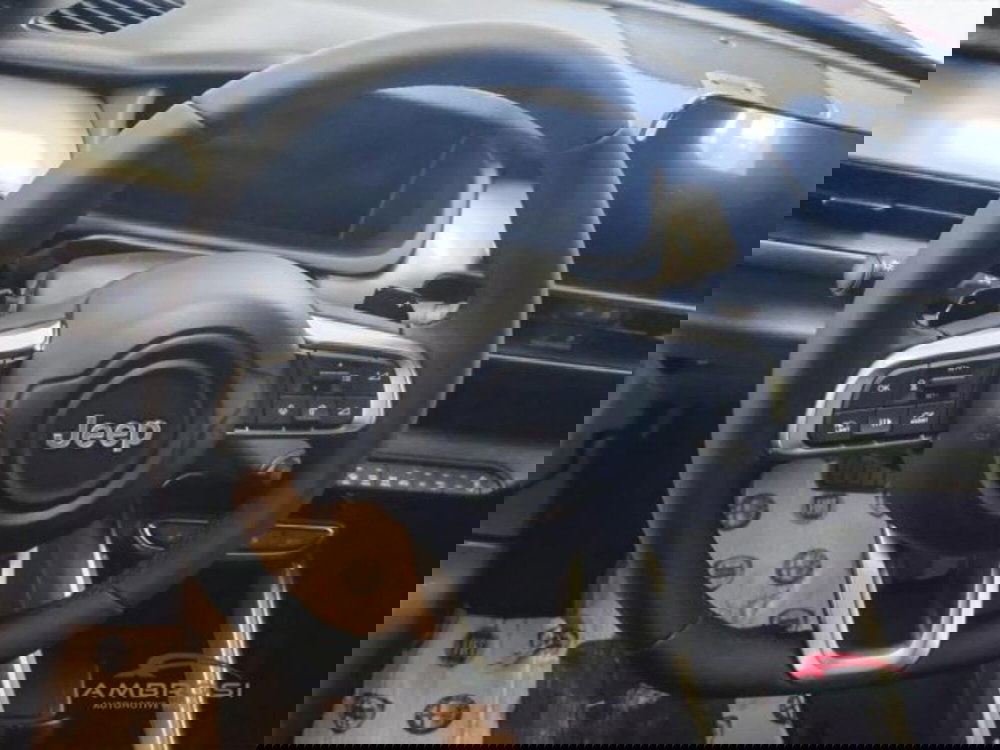 Jeep Avenger nuova a Perugia (13)