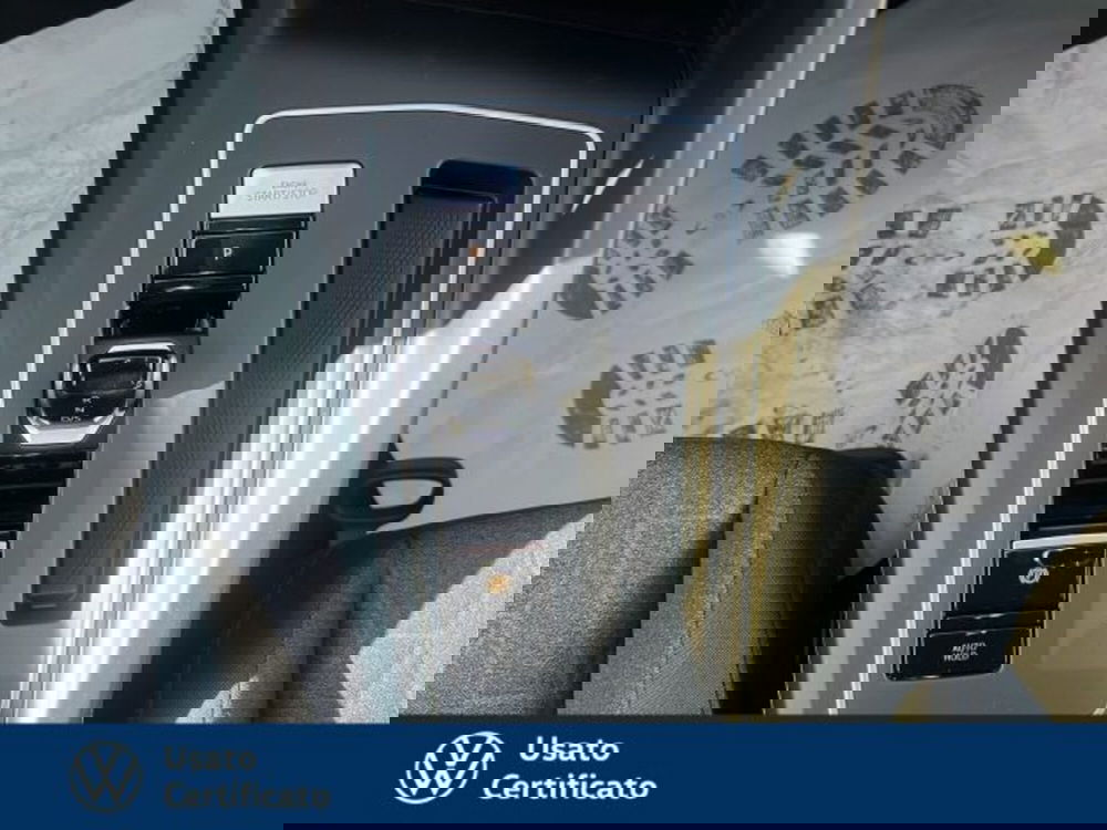 Volkswagen Golf nuova a Vicenza (11)