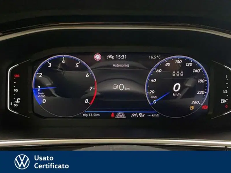 Volkswagen T-Roc nuova a Vicenza (14)