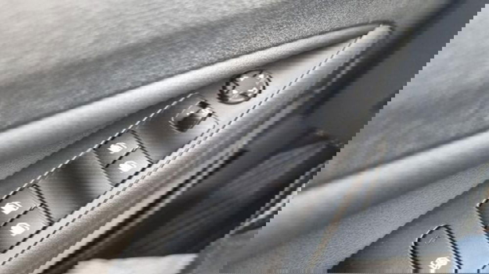 Opel Crossland usata a Savona (10)