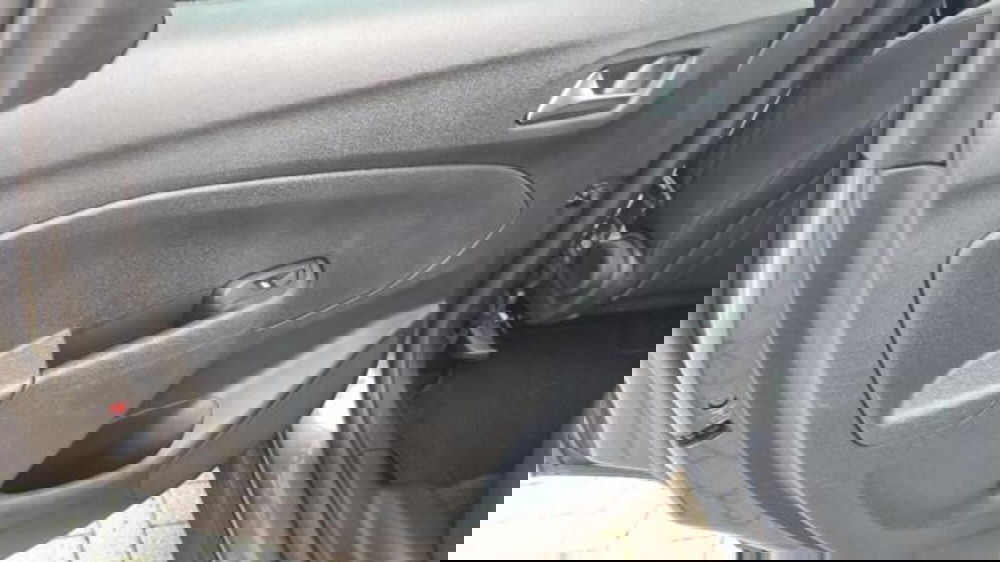 Opel Crossland usata a Savona (16)