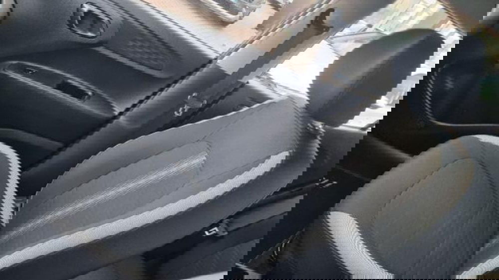 Hyundai i10 usata a Savona (11)