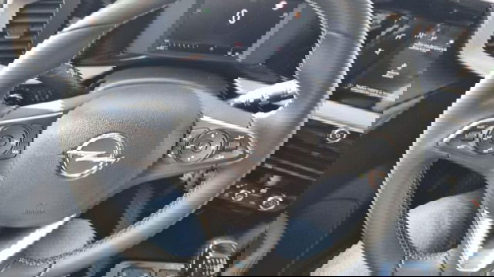 Opel Mokka usata a Savona (12)