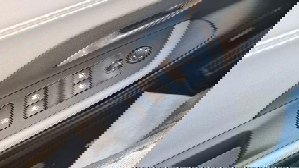 Opel Mokka usata a Savona (13)