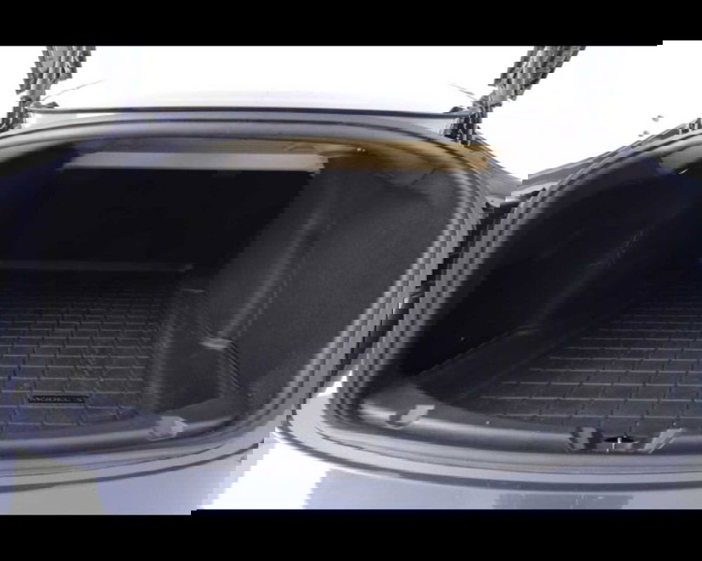 Tesla Model 3 usata a Bologna (15)