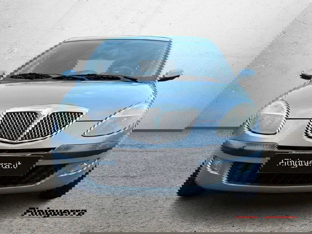 Lancia Ypsilon usata a Sondrio (2)