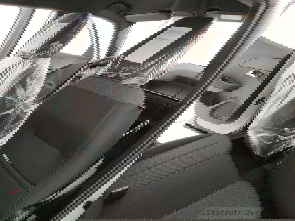 Peugeot 2008 nuova a Caserta (11)