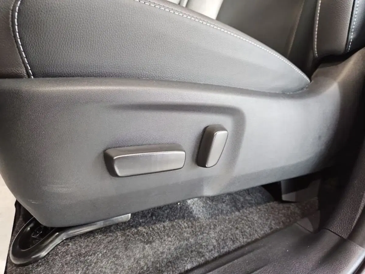 Toyota Hilux nuova a Vicenza (10)