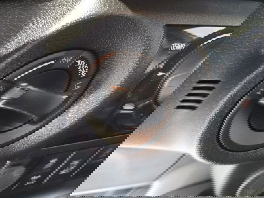 Toyota Hilux nuova a Vicenza (19)