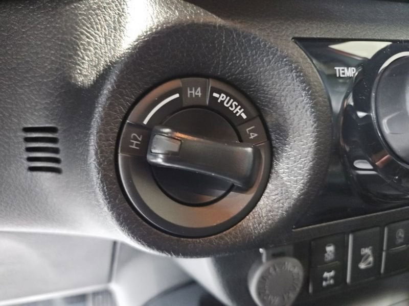 Toyota Hilux nuova a Vicenza (19)