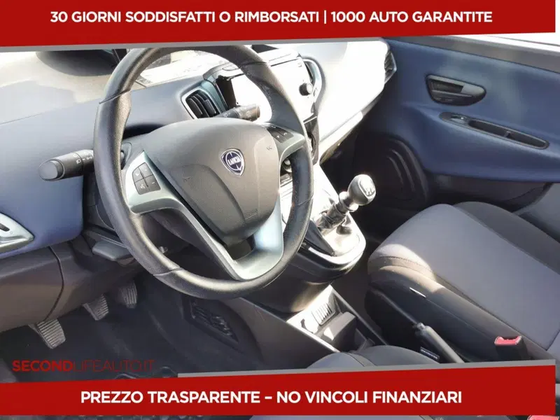 Lancia Ypsilon usata a Chieti (13)