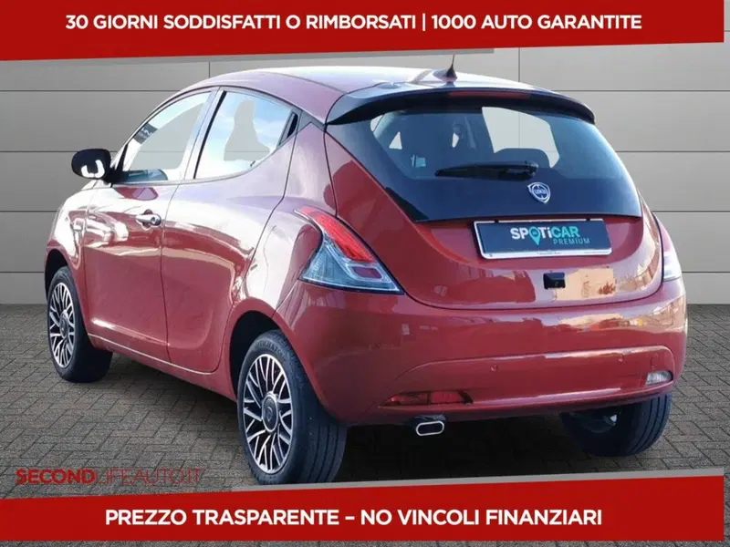 Lancia Ypsilon usata a Chieti (6)