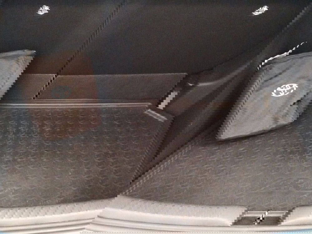 Toyota Yaris usata a Roma (6)