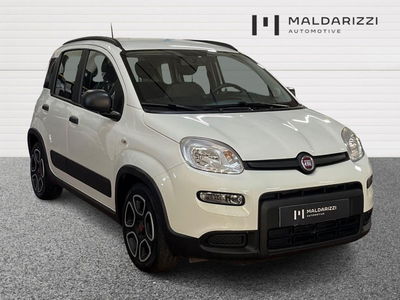 Fiat Panda 1.0 FireFly S&amp;S Hybrid City Cross del 2021 usata a Bari