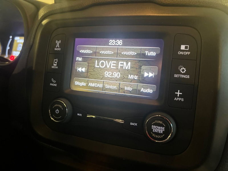 Jeep Renegade usata a Bari (12)