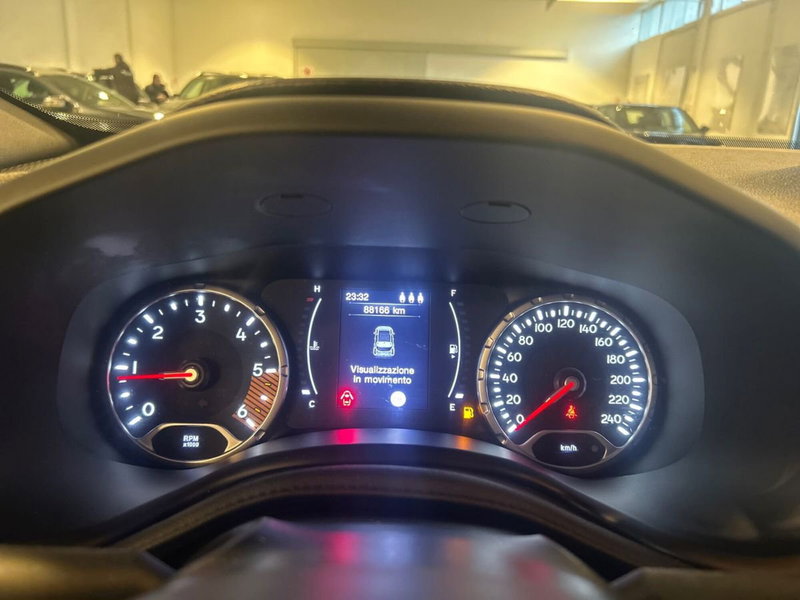 Jeep Renegade usata a Bari (13)