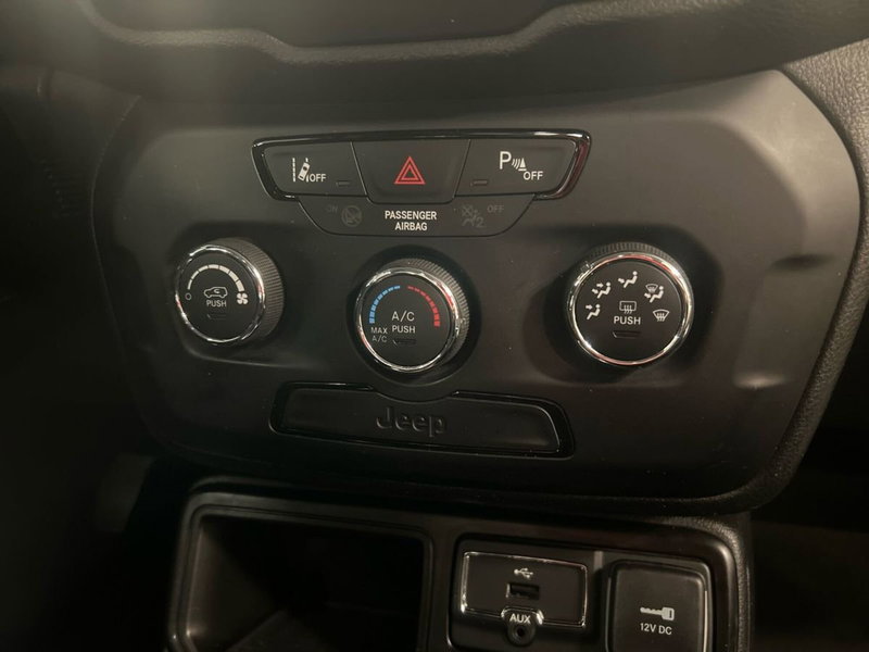 Jeep Renegade usata a Bari (14)