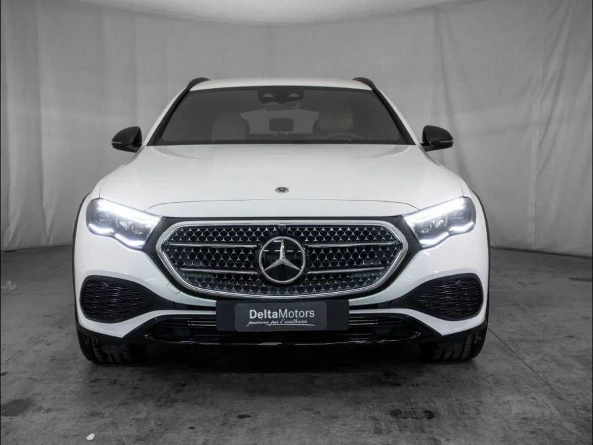Mercedes-Benz Classe E Station Wagon nuova a Macerata (5)
